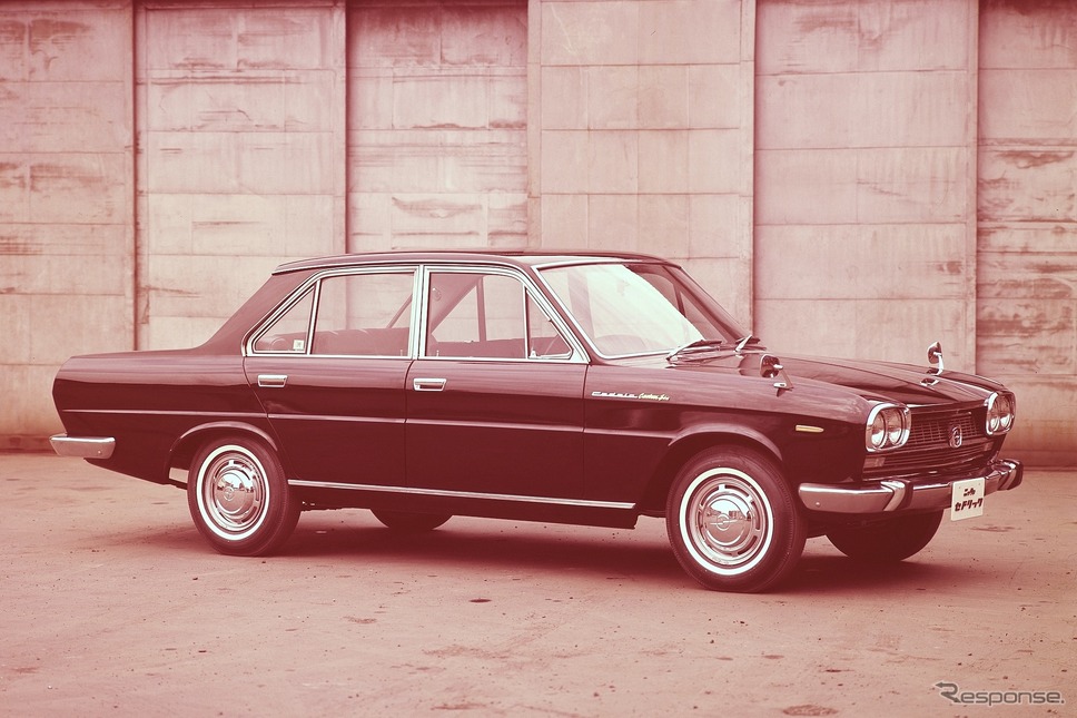 セドリック(1966年)《写真提供 日産自動車》
