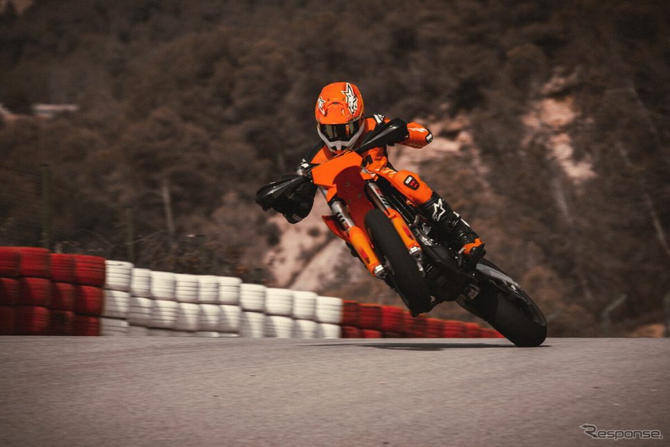KTM 450 SMR 2025年モデル《画像提供 KTM》
