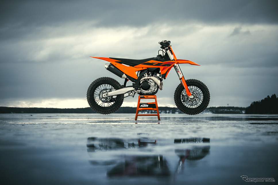 KTM 450 SMR 2025年モデル《画像提供 KTM》