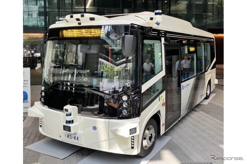 自動運転バス車両《写真提供 損害保険ジャパン》