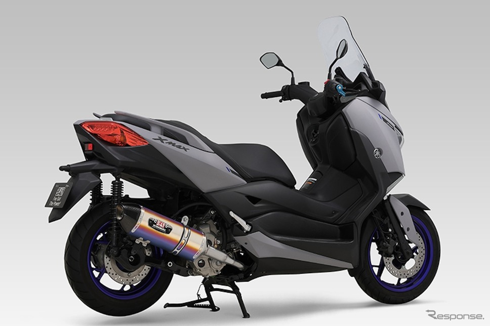 R-77JサイクロンSTBC チタンブルーカバー/カーボンエンドタイプ《画像提供 ヨシムラジャパン》