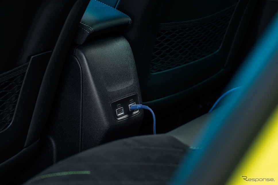 プジョー e-208 改良新型《photo by PEUGEOT》
