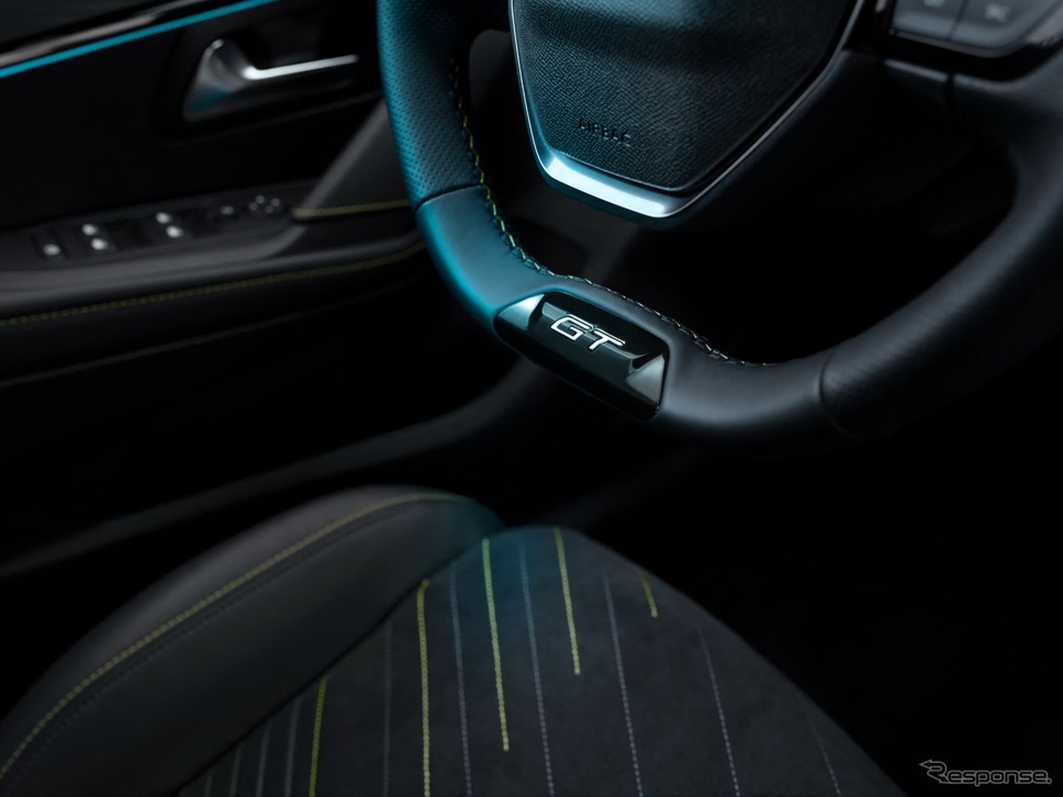 プジョー e-208 改良新型《photo by PEUGEOT》