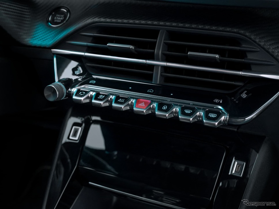 プジョー e-208 改良新型《photo by PEUGEOT》