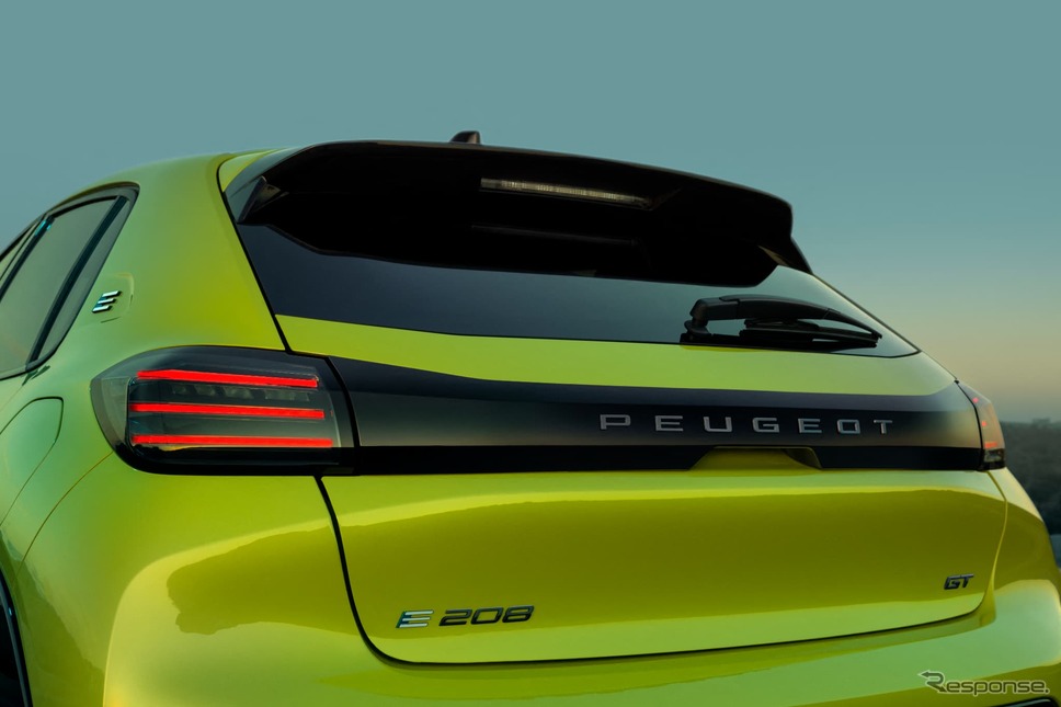 プジョー e-208 改良新型《photo by PEUGEOT》