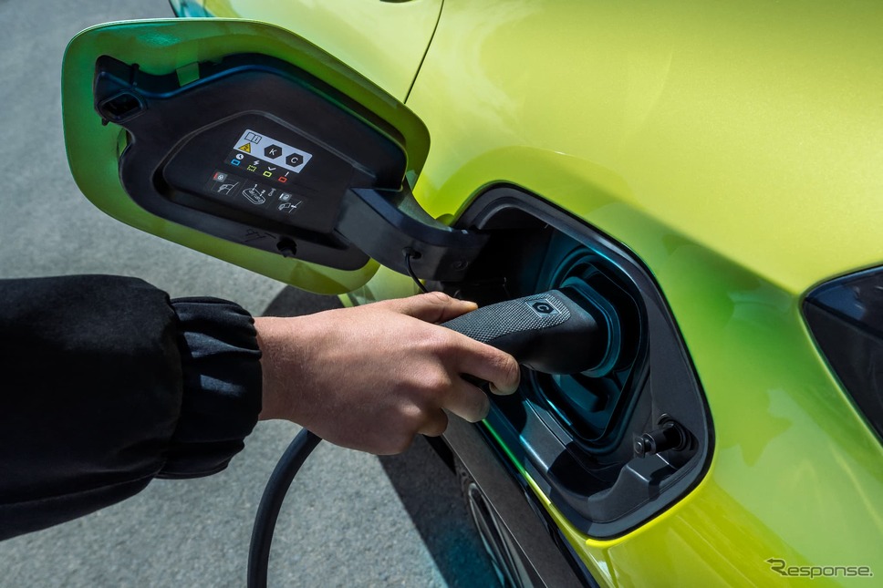 プジョー e-208 改良新型《photo by PEUGEOT》