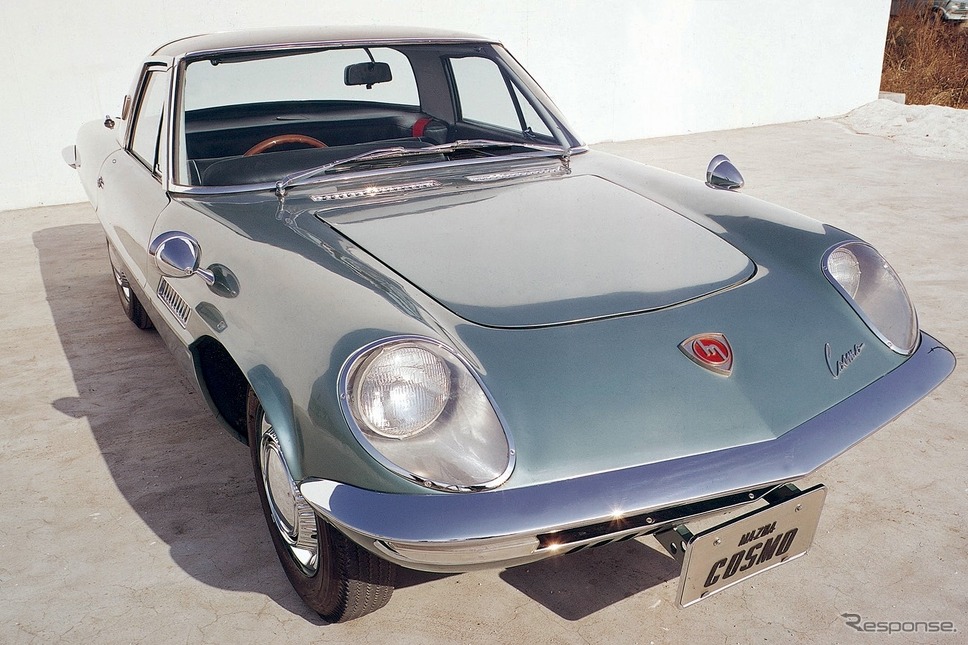コスモスポーツ試作車(1964年)《写真提供 マツダ》