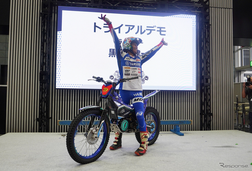 黒山健一選手によるヤマハの電動トライアルバイク「TY-E 2.2」デモンストレーション《写真撮影 宮崎壮人》