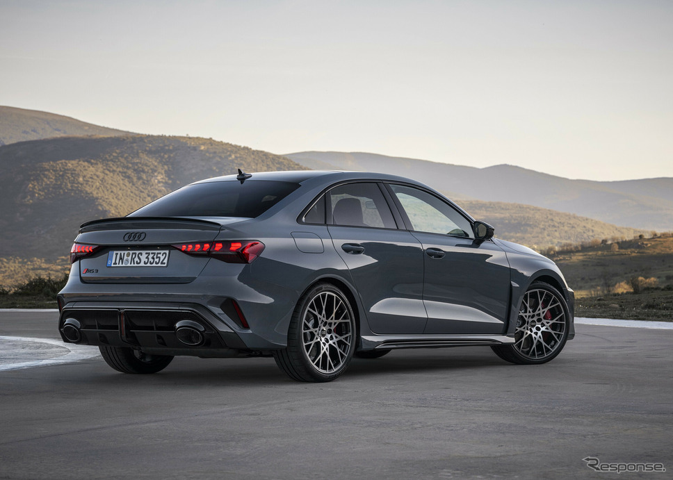アウディ RS 3 セダン新型《photo by Audi》