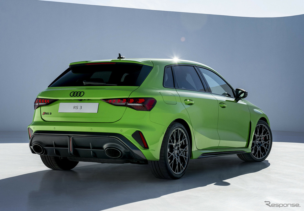 アウディ RS 3 スポーツバック新型《photo by Audi》