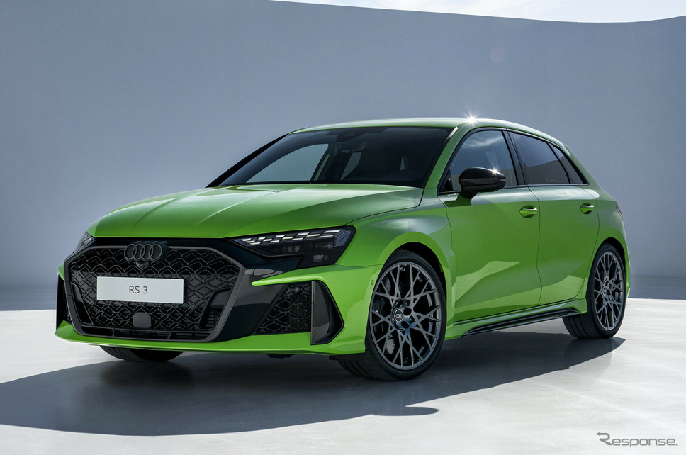 アウディ RS 3 スポーツバック新型《photo by Audi》