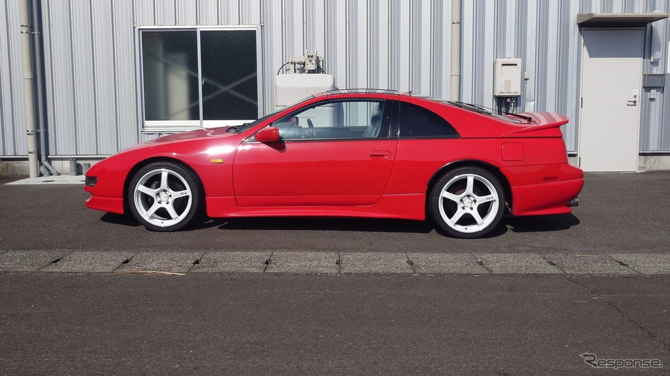 ハイパーマックスS フェアレディZ(Z32)装着例(出荷時車高・フロント:15mmダウン / リア:16mmダウン)《画像提供 HKS》