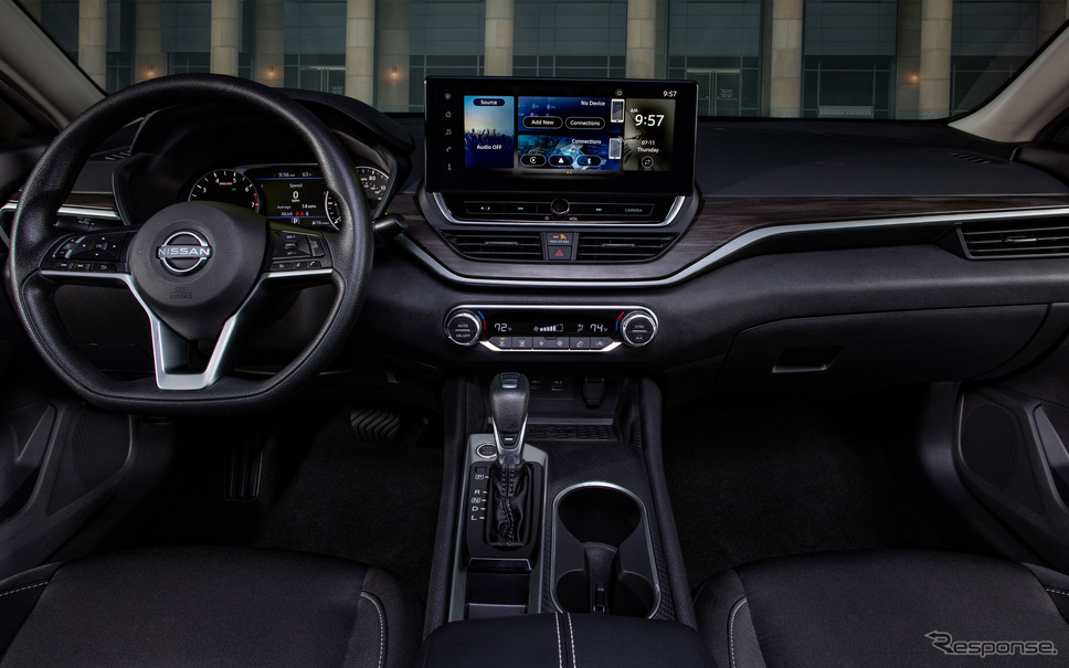 日産 アルティマ の2025年モデル《photo by Nissan》