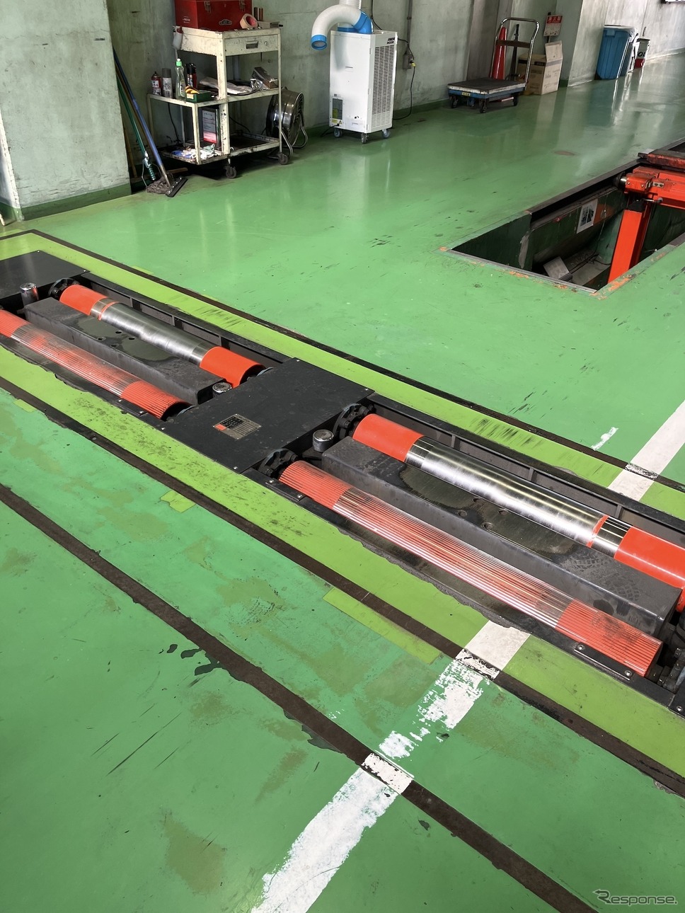 車検ブース《写真撮影 高木啓》