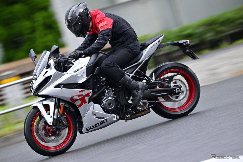 スズキ GSX-8R《写真撮影 真弓悟史》