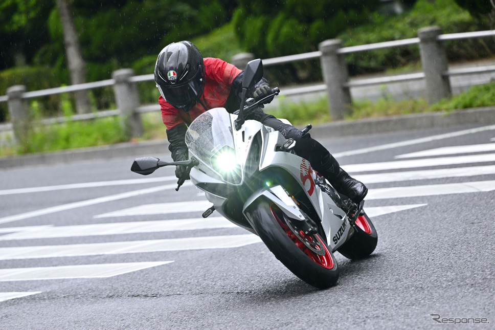 スズキ GSX-8R《写真撮影 真弓悟史》