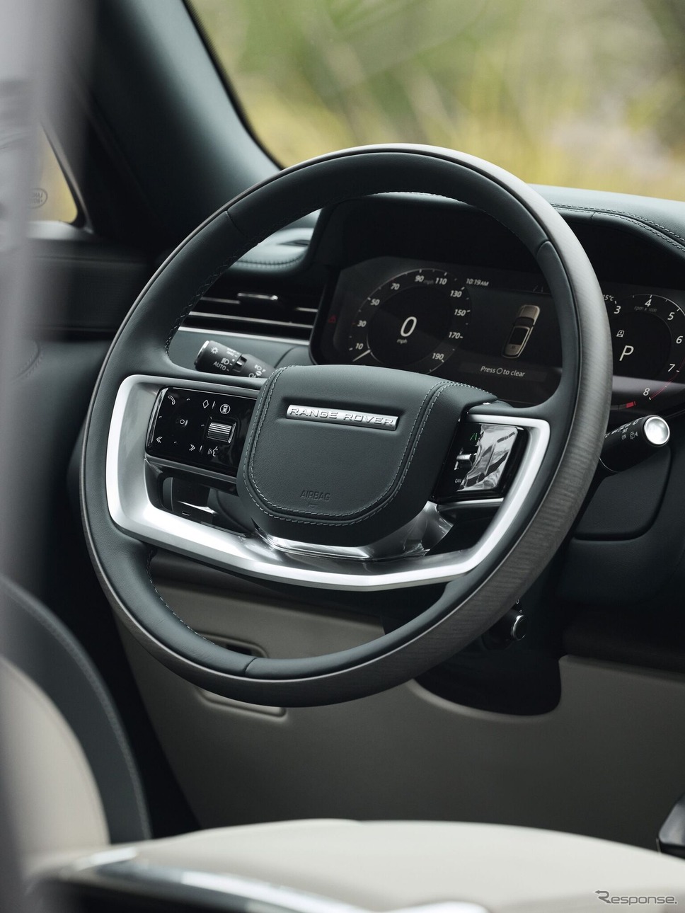 レンジローバーの「SVカーメル・エディション」《photo by RANGE ROVER》