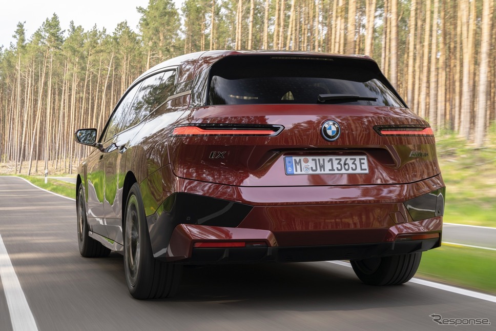 BMW iX M60 現行型《photo by BMW》