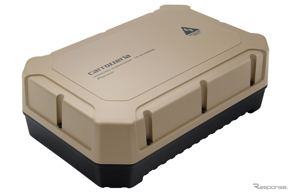 「小型・薄型のパワードサブウーファー」の一例(カロッツェリア・TS-WX400AS)。Photo by カロッツェリア