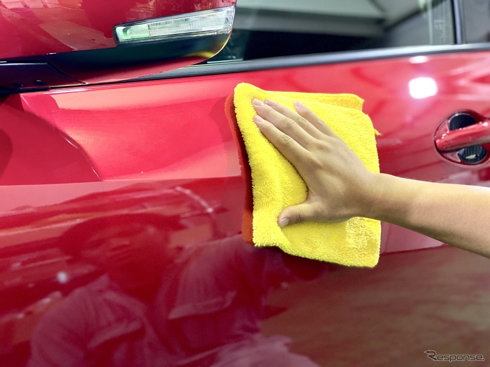 駐車場に水が無くても大丈夫! 水なし洗車で愛車を美しく保つ方法〜Weeklyメンテナンス〜