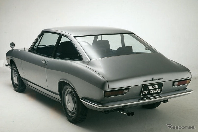 いすゞ117クーペ（1968年）《写真提供 いすゞ自動車》