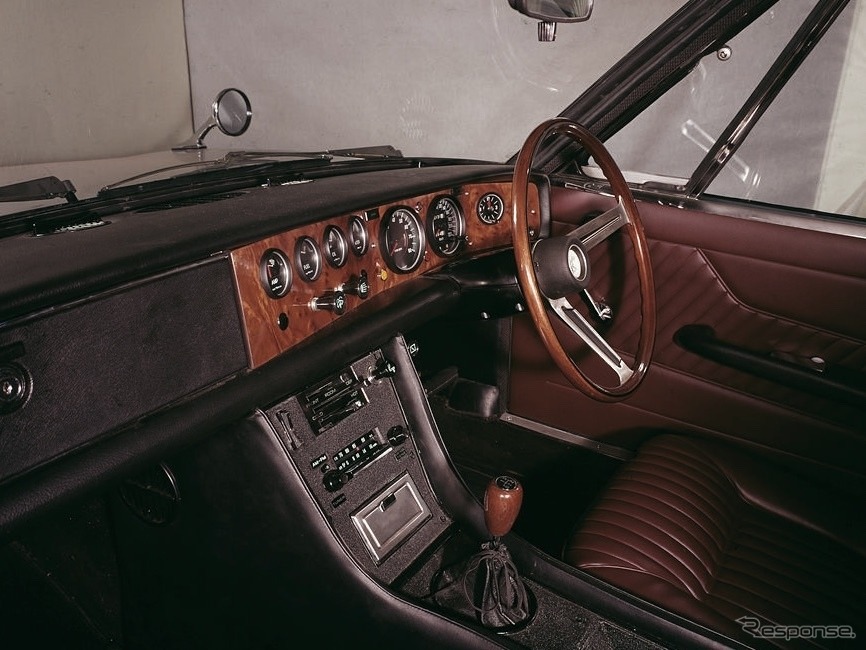 いすゞ117クーペ（1968年）《写真提供 いすゞ自動車》