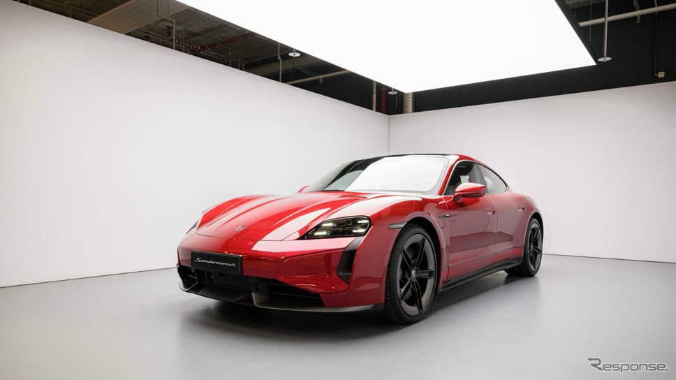 ポルシェ・タイカンターボの「Kエディション」《photo by Porsche》