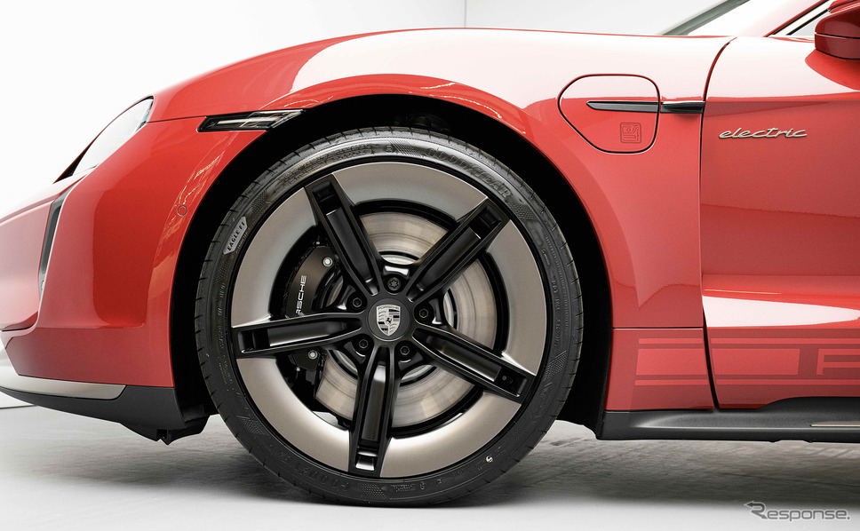 ポルシェ・タイカンターボの「Kエディション」《photo by Porsche》
