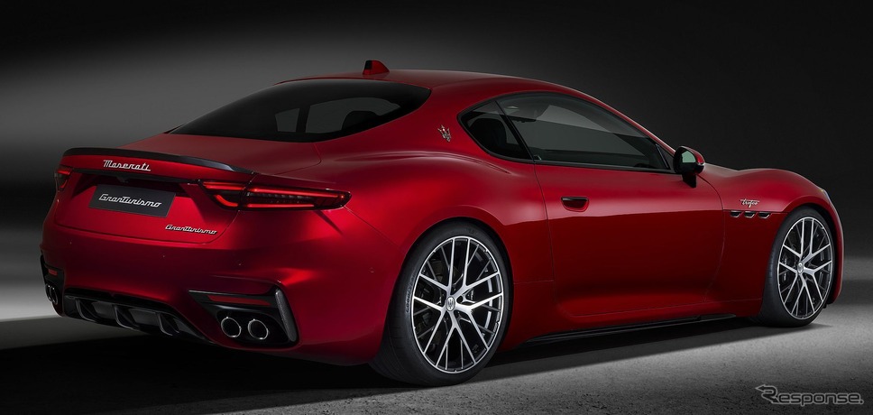 マセラティ・グラントゥーリズモ 新型の「トロフェオ」《photo by Maserati》