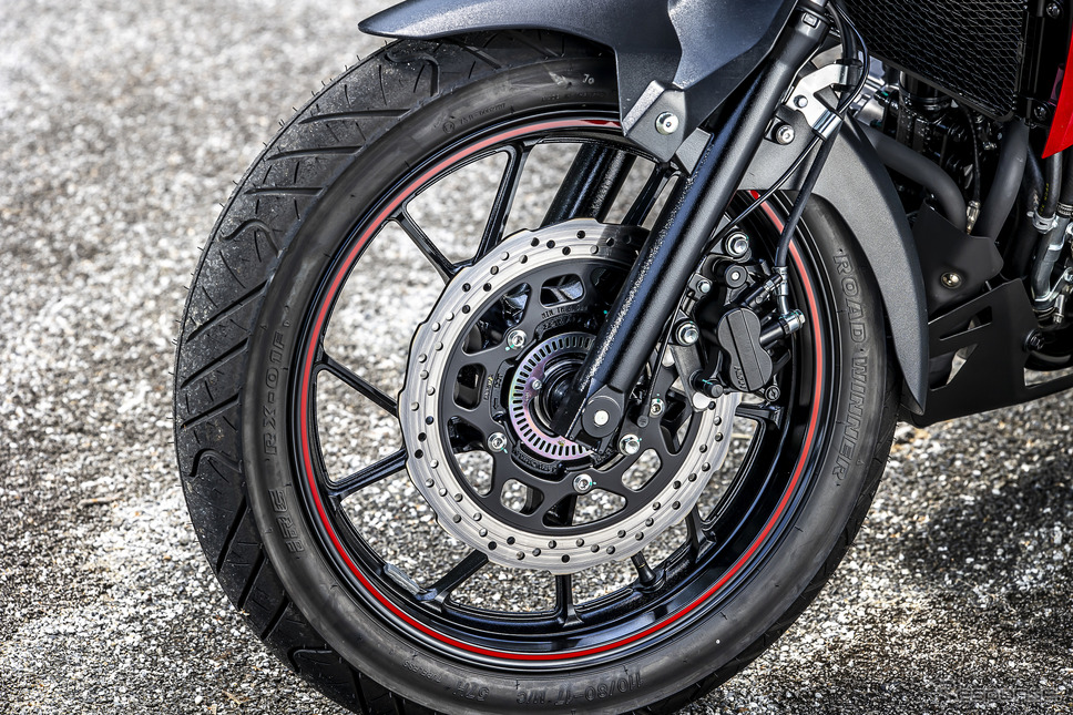 スズキ Vストローム250《写真撮影 山内潤也》