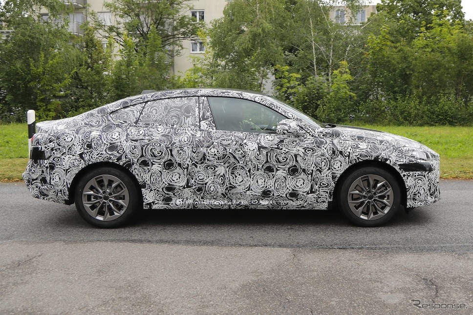 BMW 2シリーズ・グランクーペ 新型のプロトタイプ《APOLLO NEWS SERVICE》
