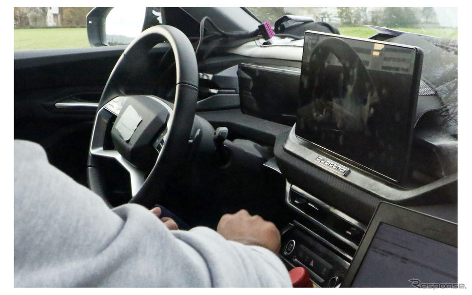 アウディ Q5スポーツバック 次期型プロトタイプ《APOLLO NEWS SERVICE》