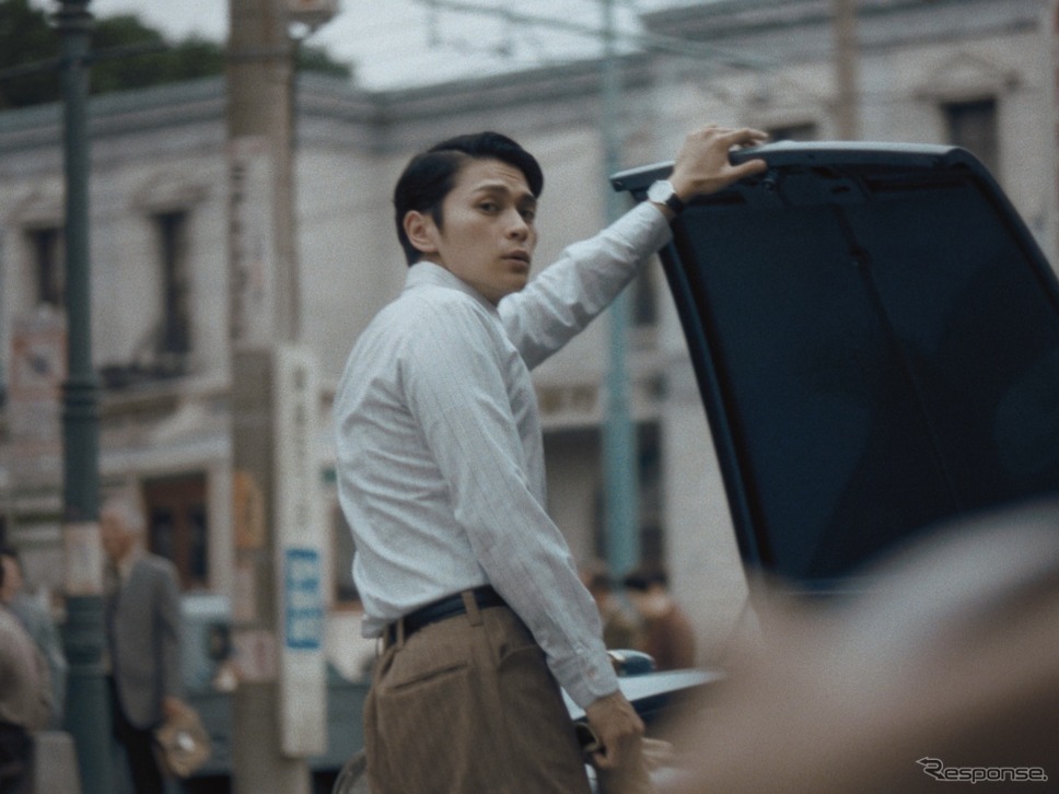 NISSAN LOVE STORY《写真提供 日産自動車》