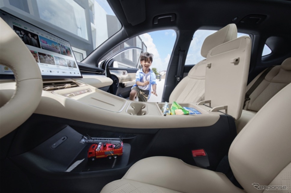 五菱汽車の新型電動SUV『五菱星光S』《photo by SAIC》