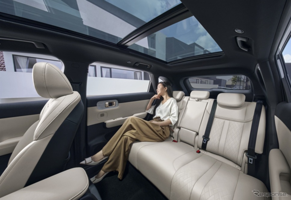 五菱汽車の新型電動SUV『五菱星光S』《photo by SAIC》