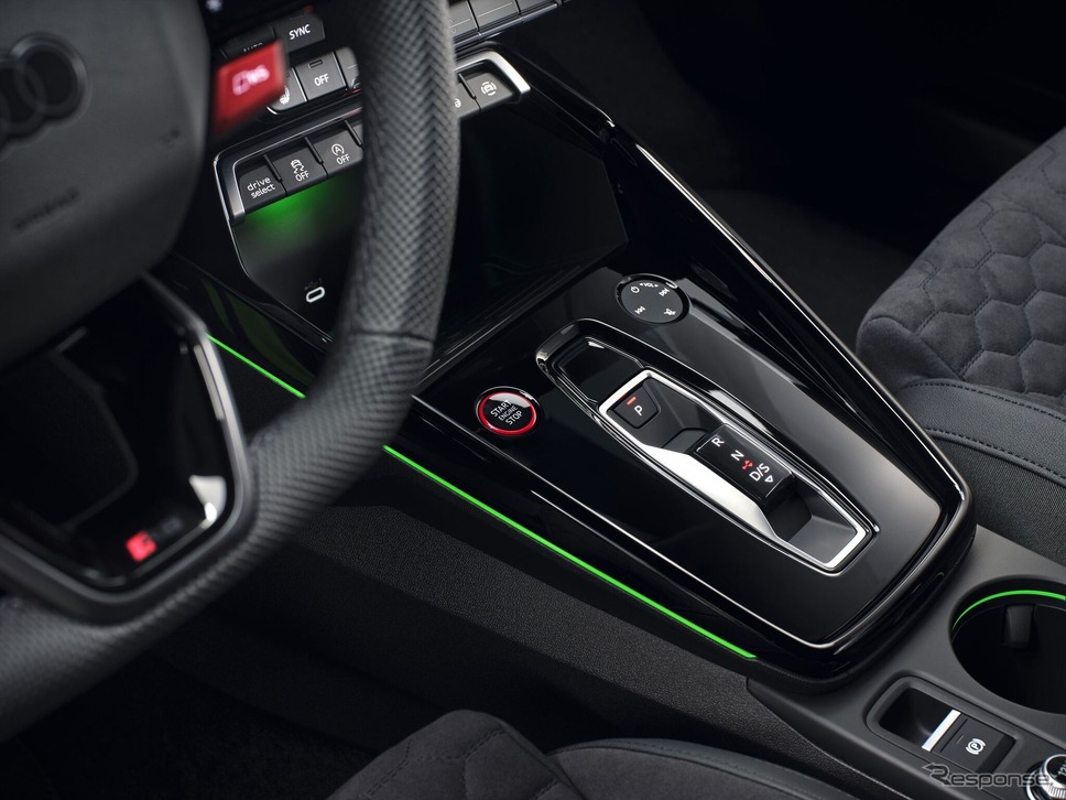 アウディRS3スポーツバック 新型《photo by Audi》