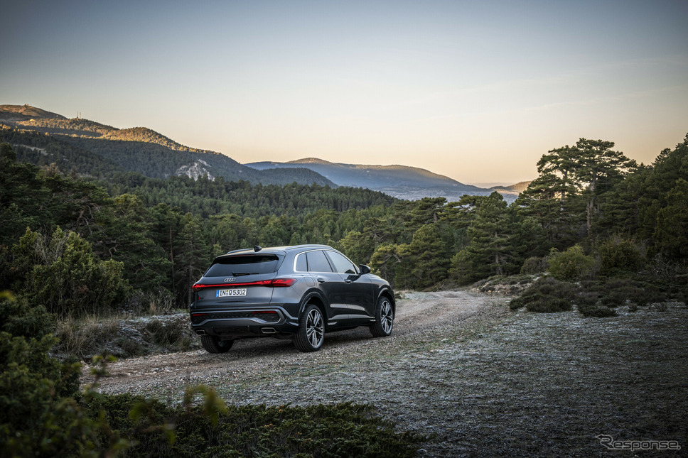 アウディ Q5 新型《photo by: Audi》