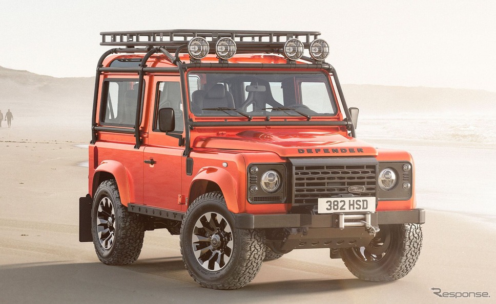 クラシック・ディフェンダーV8のオフロード仕様《photo by Defender》