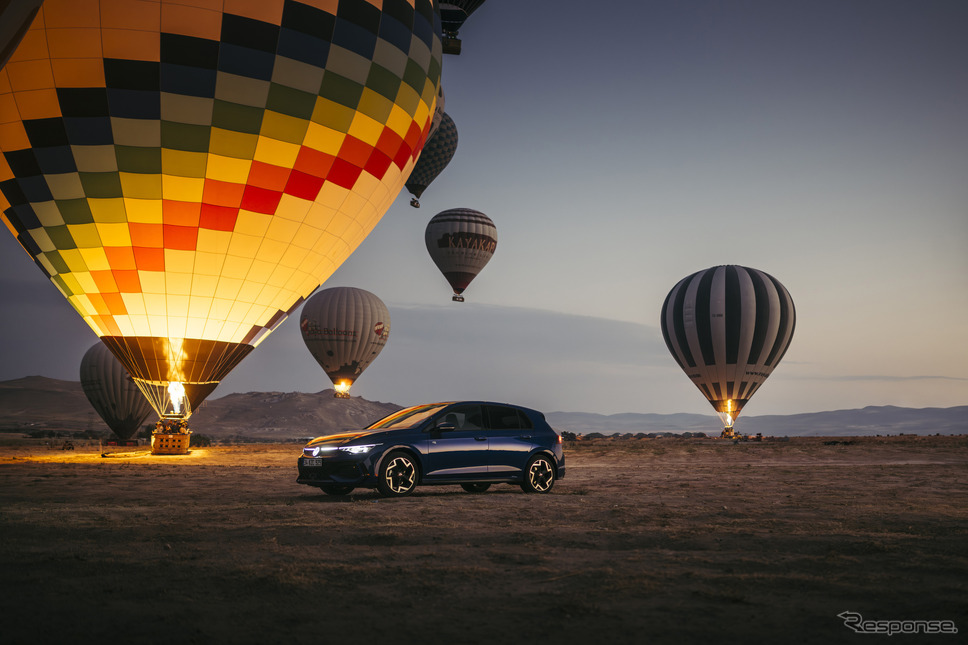 VW『ゴルフ』の50周年を祝う特別な熱気球《photo by VW》