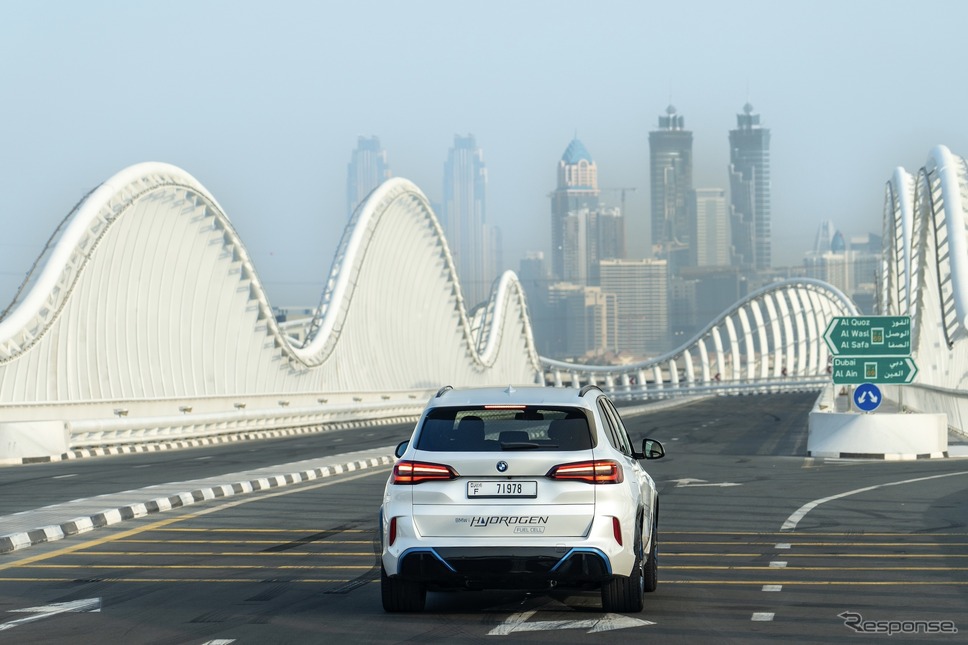 iX5 Hydrogenの試験走行《photo by BMW》