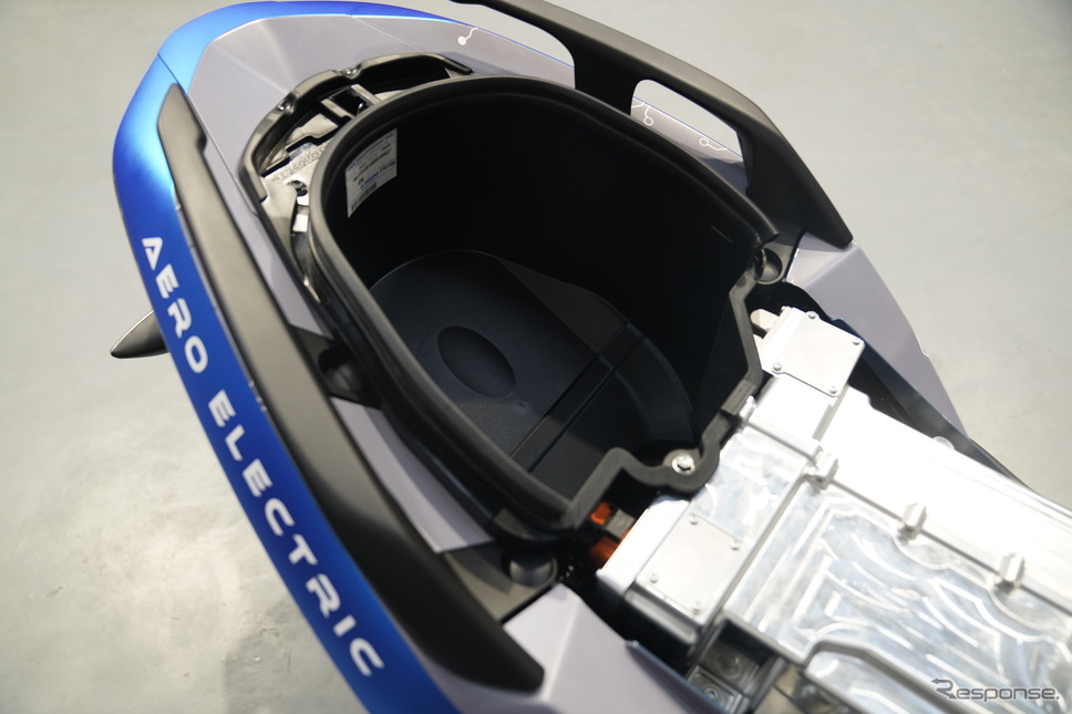 英国WMCのエアロ電動バイク『WMC300E+』《photo by WMC》