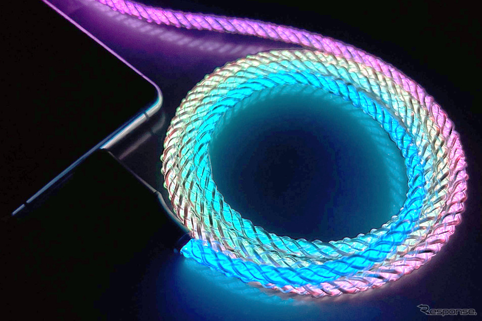 Kashimura・USB充電&同期ケーブル 1.2m C-C レインボーLED(AJ-657)Photo by カシムラ