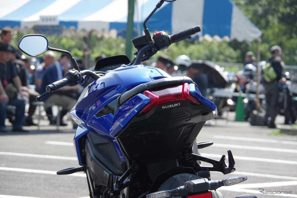 「KATANAミーティング2024」で初公開されたビガーブルーの新型スズキ『カタナ』《写真撮影 宮崎壮人》