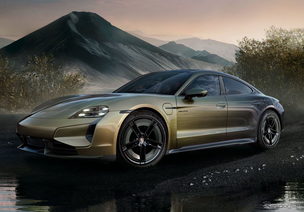 ポルシェ・タイカン・ターボ Sの「セレスティアル ジェイド」《photo by Porsche》