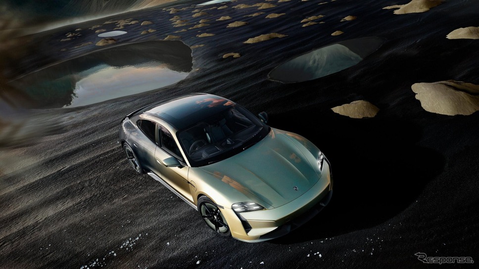 ポルシェ・タイカン・ターボ Sの「セレスティアル ジェイド」《photo by Porsche》