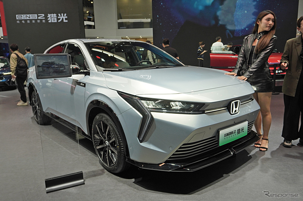 東風ホンダのEV『e:NS2』（北京モーターショー2024）《写真撮影 宮崎壮人》