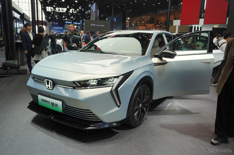 東風ホンダのEV『e:NS2』（北京モーターショー2024）《写真撮影 宮崎壮人》