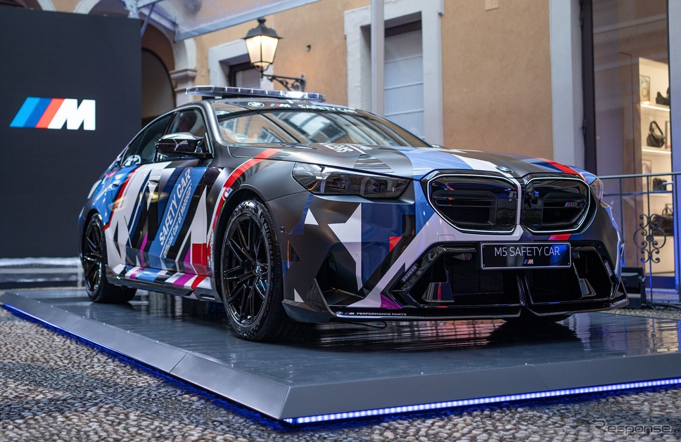 BMW M5 新型の「MotoGP」セーフティカー《photo by BMW》