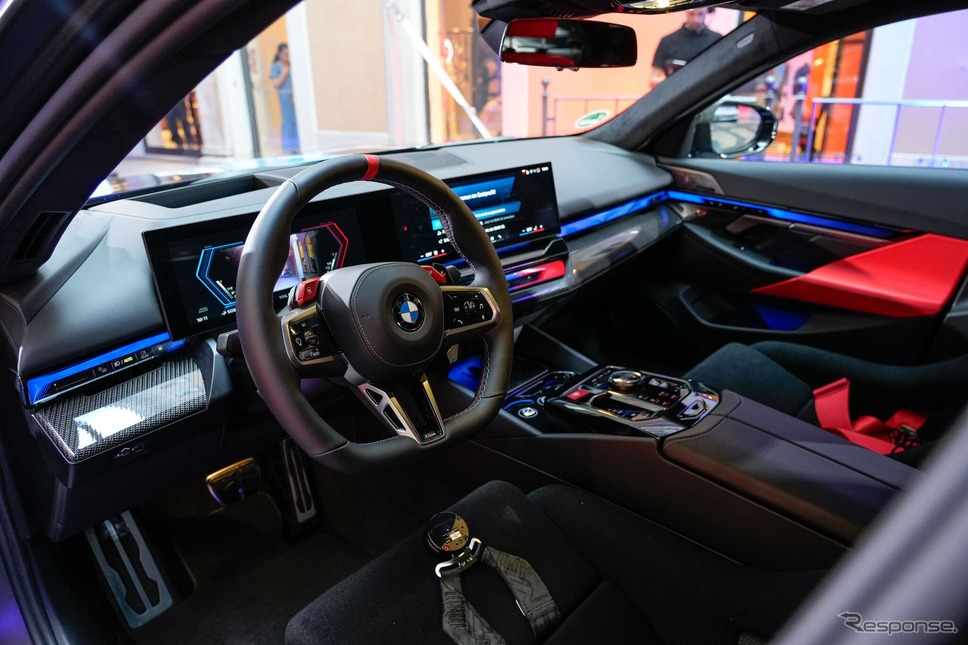 BMW M5 新型の「MotoGP」セーフティカー《photo by BMW》