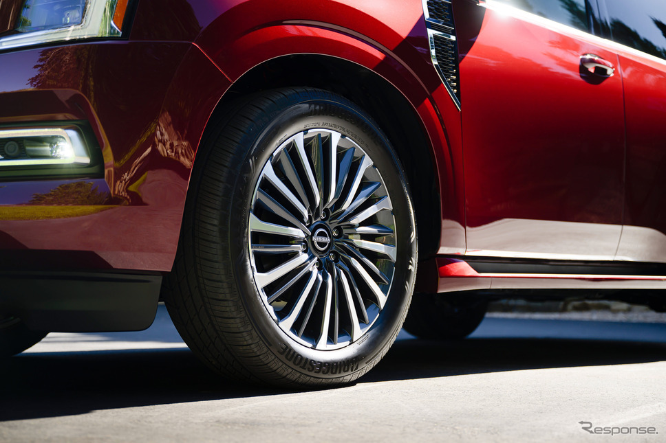 日産 アルマーダ platinum reserve《photo by Nissan》